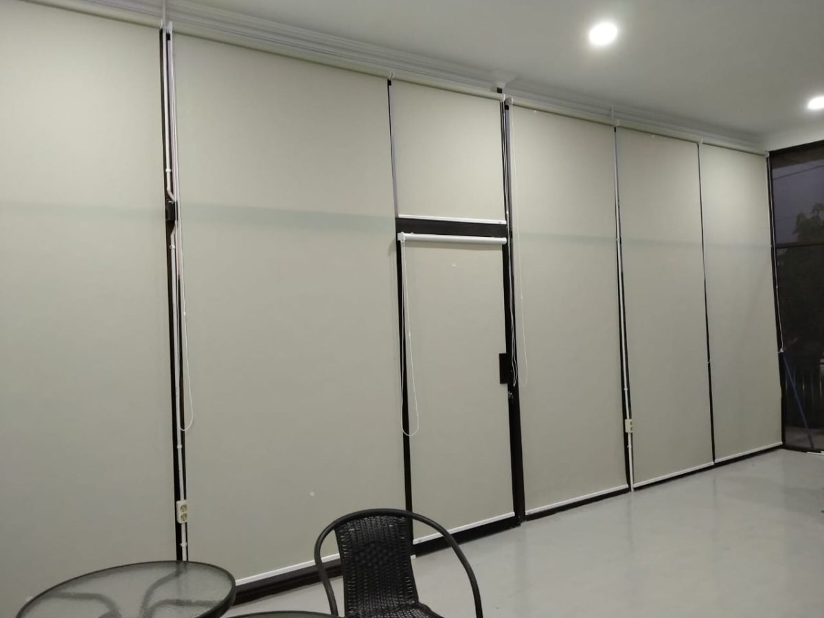 roller-blind-jogja-1-1200x900.jpeg